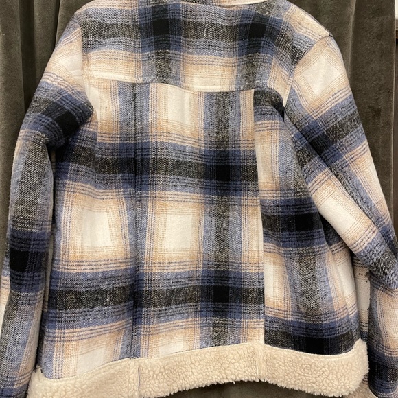 Plaid sherpa shacket - Picture 4 of 4